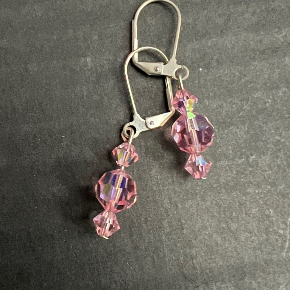 Link crystal earrings